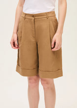Load image into Gallery viewer, Rosso35 Bermuda Shorts in Tobacco
