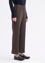 Load image into Gallery viewer, Rosso35 Straight-leg trousers with a turned-up hem and an elasticated waistband
