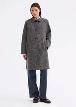 Load image into Gallery viewer, Rosso35 Felted wool coat with raglan sleeve
