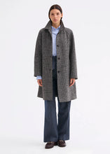 Load image into Gallery viewer, Rosso35 Felted wool coat with raglan sleeve

