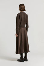 Load image into Gallery viewer, Peserico Tricot Blend Twill Dress in Chocolate
