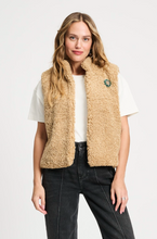 Load image into Gallery viewer, Pom Teddy Love in Camel
