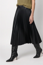 Load image into Gallery viewer, Monari Pleated Faux Leather Skirt in Black
