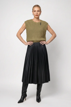 Load image into Gallery viewer, Monari Pleated Faux Leather Skirt in Black
