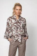 Load image into Gallery viewer, Monari Blouse with Floral Print in Taupe Pattern
