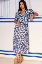 Load image into Gallery viewer, Aspiga Ellery Dress in Cream/Navy
