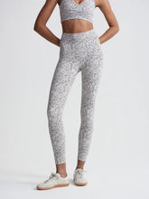 Load image into Gallery viewer, Varley Move Super High-Rise Legging 25&quot;
