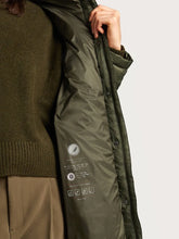 Load image into Gallery viewer, Reset Verona Quilted Jacket in Forest Green

