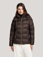 Load image into Gallery viewer, Reset Winnipeg Jacket in Cacao
