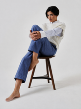 Load image into Gallery viewer, Herzen Trousers 6904 in Blue
