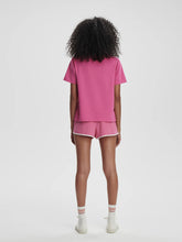 Load image into Gallery viewer, Varley Coventry Branded Tee in Ibis Rose
