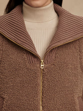 Load image into Gallery viewer, Varley Aspen Gilet in Ash Taupe
