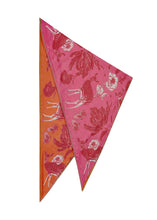 Load image into Gallery viewer, Codello Printed Triangle Scarf in Pink
