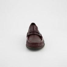 Load image into Gallery viewer, Paul Green Suede Loafers 1228 in Bordo
