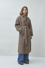 Load image into Gallery viewer, Suncoo Enjoy Jacket in Chocolate Brown
