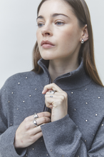Load image into Gallery viewer, Suncoo Pristo Sweater
