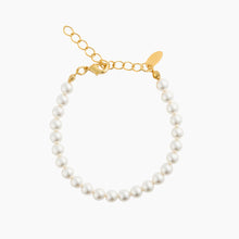 Load image into Gallery viewer, Caroline Svedbom Pearl Bracelet in Gold/Pearl

