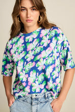 Load image into Gallery viewer, Pom Lillies Blue Tshirt
