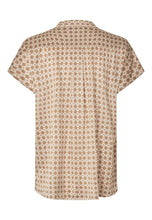 Load image into Gallery viewer, Dea Kudibal VidaDEA Blouse with wing sleeve in Masao
