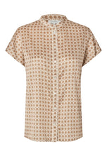 Load image into Gallery viewer, Dea Kudibal VidaDEA Blouse with wing sleeve in Masao
