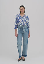 Load and play video in Gallery viewer, Dea Kudibal Emi Blouse in Bloom Midnight
