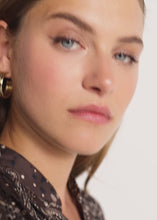 Load and play video in Gallery viewer, Riani Paisley Print Dress
