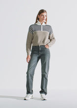 Load and play video in Gallery viewer, Riani Jumper With Collar

