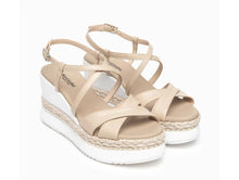 Load image into Gallery viewer, NeroGiardini E410560D in Beige
