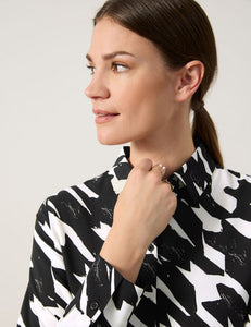 GERRY WEBER Sustainable Blouse with an Ikat Print