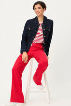 Load image into Gallery viewer, Olsen Sweater with raglan Sleeves in Red
