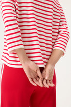 Load image into Gallery viewer, Olsen Sweater with raglan Sleeves in Red
