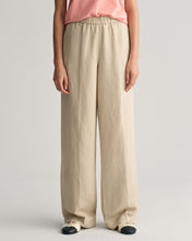 Load image into Gallery viewer, GANT Linen Blend Pull on Pants
