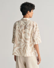 Load image into Gallery viewer, GANT Palm Print Linen Shirt
