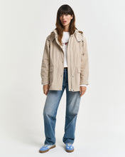 Load image into Gallery viewer, Gant Wind Jkt in Sand
