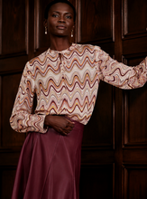 Load image into Gallery viewer, Herzen Blouse in Wildrose
