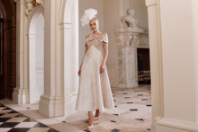 Load image into Gallery viewer, John Charles 29342 in Vanilla
