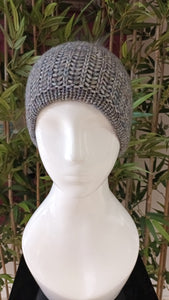 Eisabär Knitted Bobble Hat in Grey