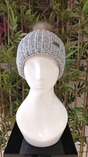 Load image into Gallery viewer, Eisabär Knitted Bobble Hat in Light Grey
